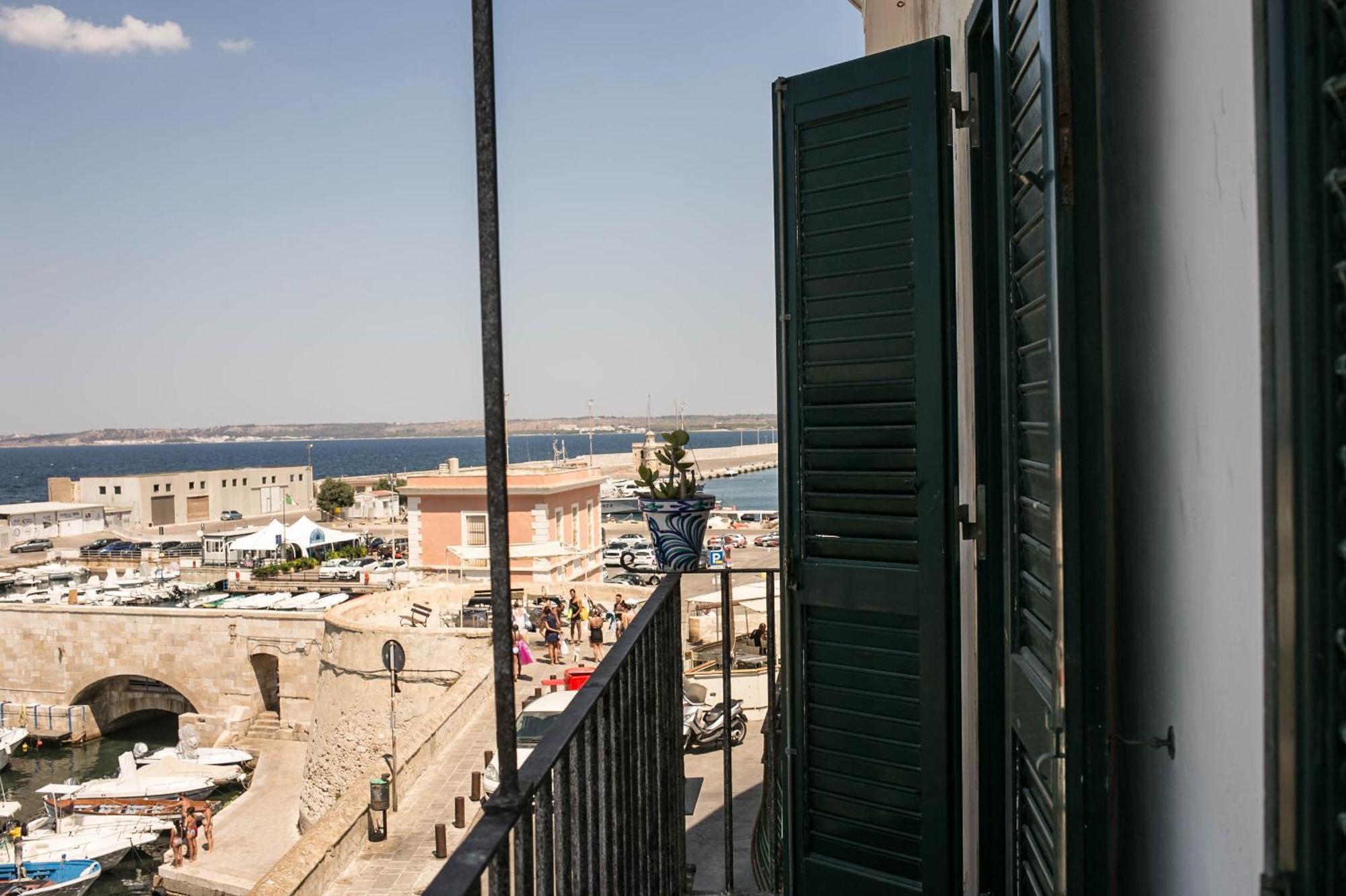 갈리폴리 4 Balconi House-San Gregorio Palazzo Unico Vista Mare 빌라 외부 사진